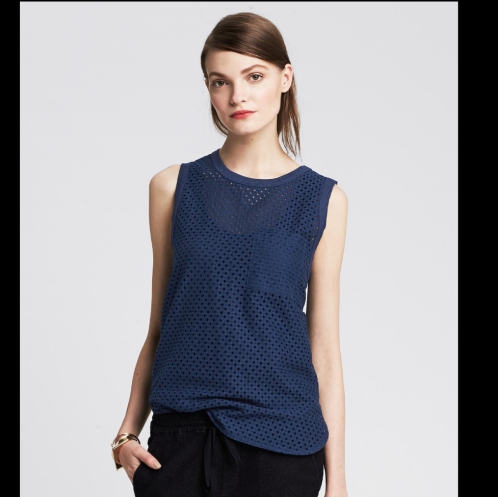 Banana Republic blue eyelet pocket tank top Small